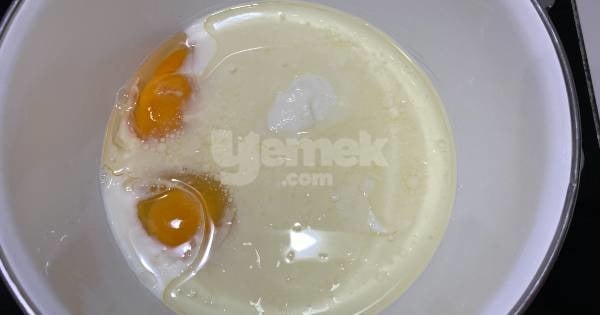 sut-veyogurt-soslu-borek1
