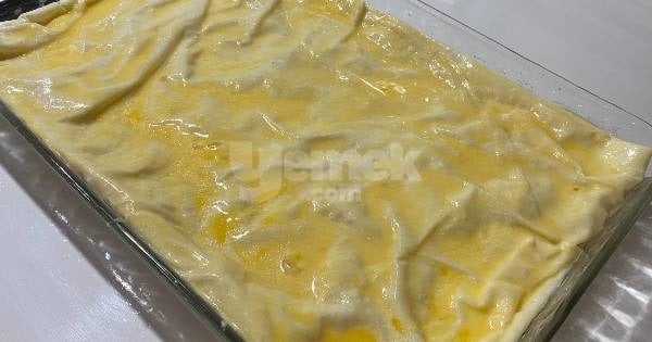 sut-veyogurt-soslu-borek4
