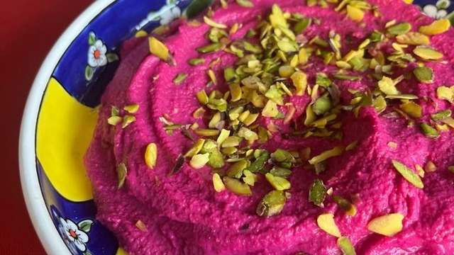 Rengi Şahane: Pancarlı Humus
