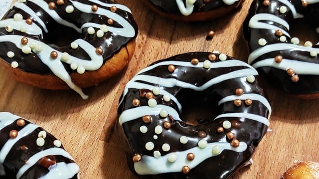 Hazırından Farksız: Çikolatalı Donut