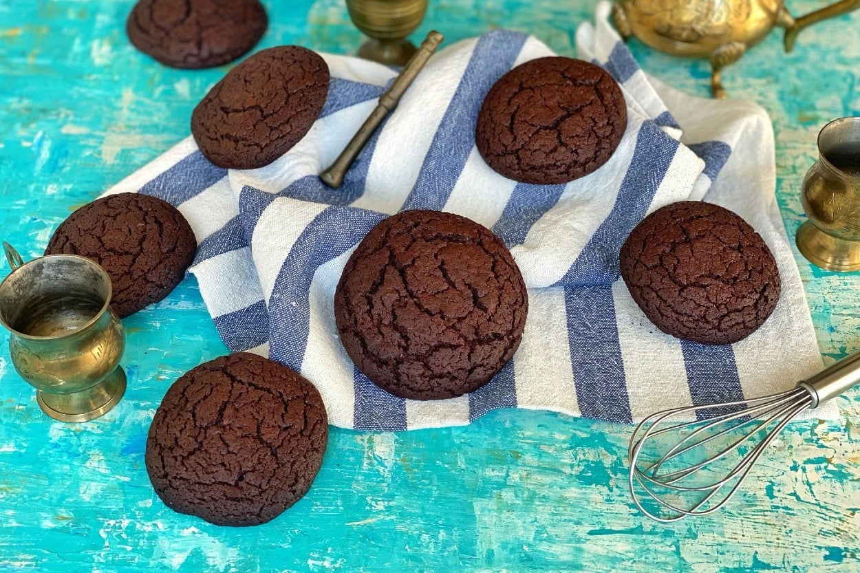 Yoğun Çikolata Aromasıyla: Brownie Cookies