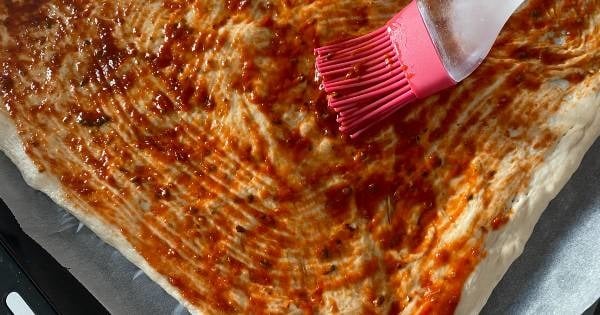 ekmek-hamurundan-tepsi-pizzasi5