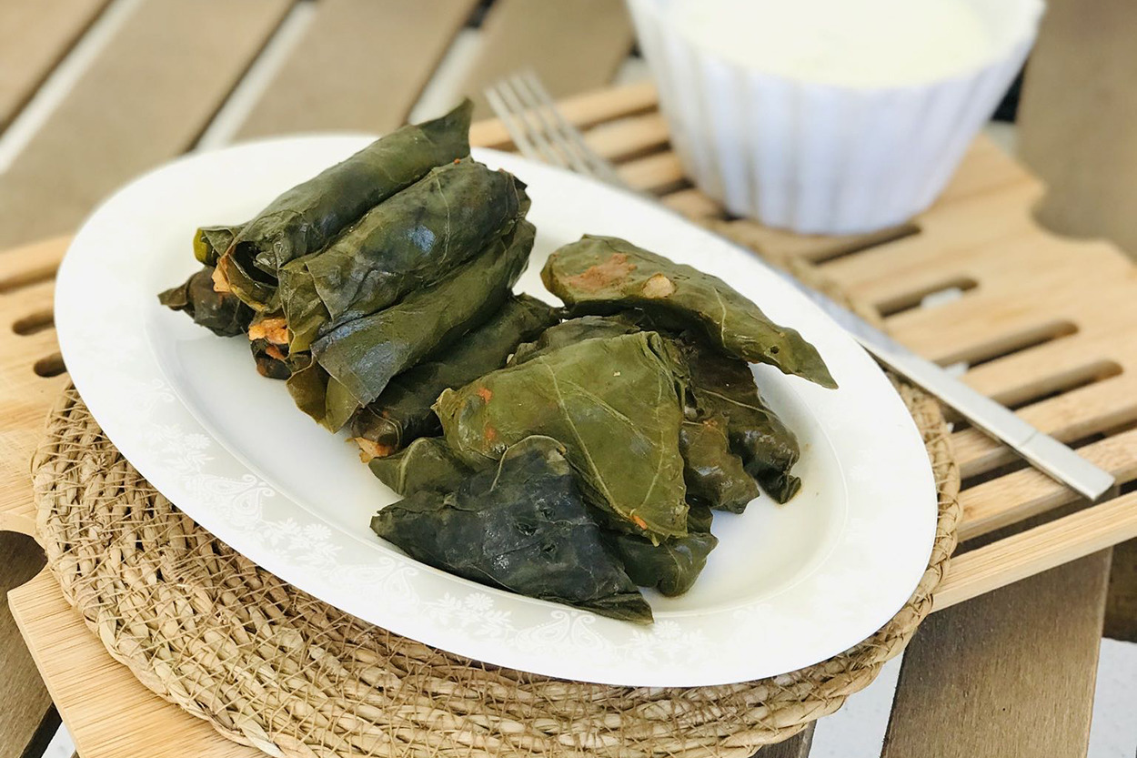 Yaprak Sarmasını Aratmaz: Pazı Sarması