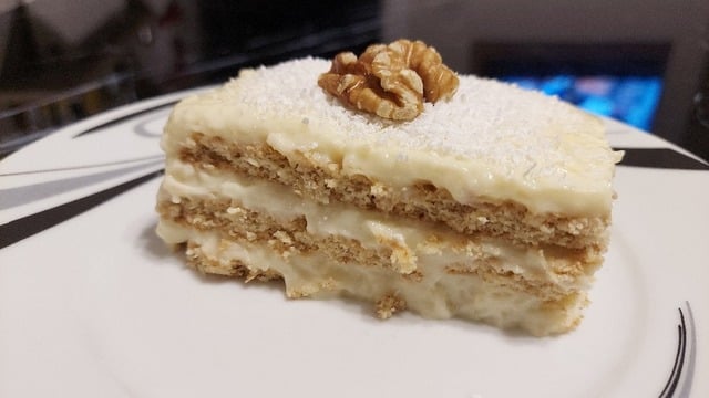 En Kolay Pasta: Yulaflı Bisküvili Pasta