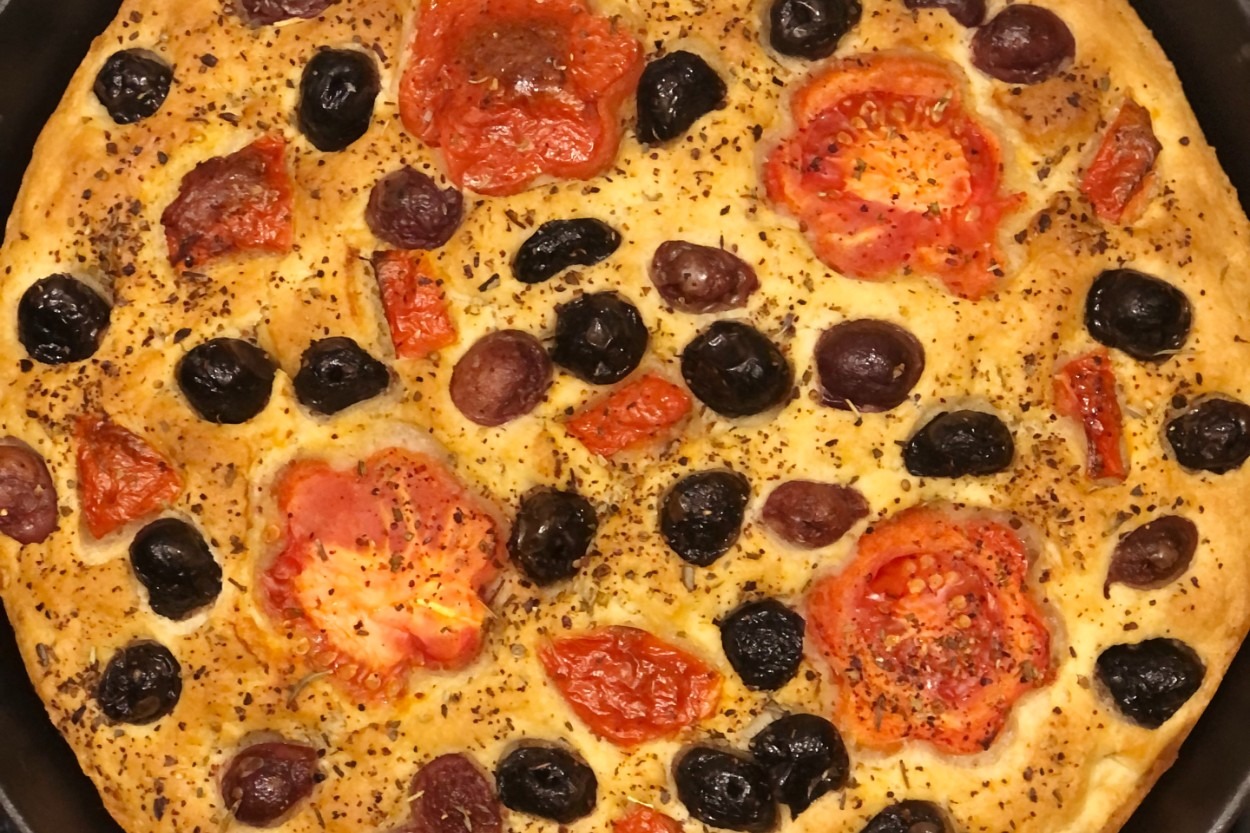 İtalya'dan Evinize: Kolay Focaccia