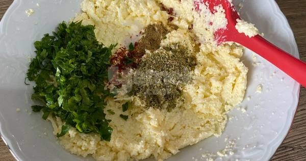 sarimsakli-ekmek-dilimleri2