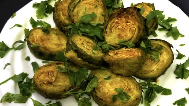 Lezzeti Yerinde: Körili Brüksel Lahanası