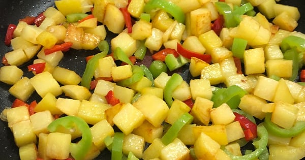 sucuklu-patates-tava-2