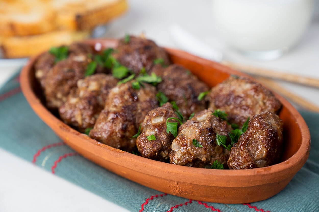 Dumanı Üzerinde: Kiremitte Köfte