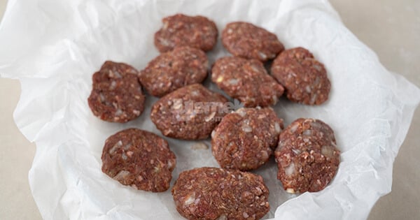 firinda-kofte-kizartmasi-asama6-yemekcom