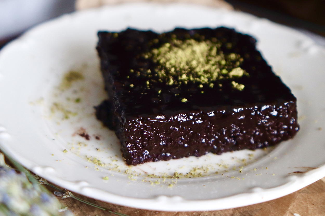 Lezzeti Sosunda Gizli: Kolay Islak Kek