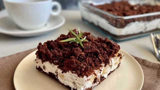 Bir Çatalı Mest Eder: Tepside Köstebek Pasta