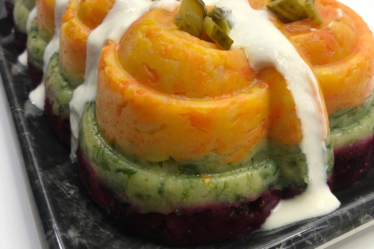 Görsel Şölen: Üç Renkli Patates Salatası