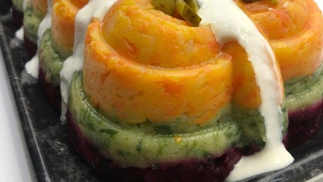 Görsel Şölen: Üç Renkli Patates Salatası