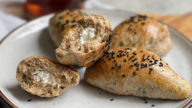 Sağlık Dolu: Tam Buğday Unlu Dereotlu Poğaça