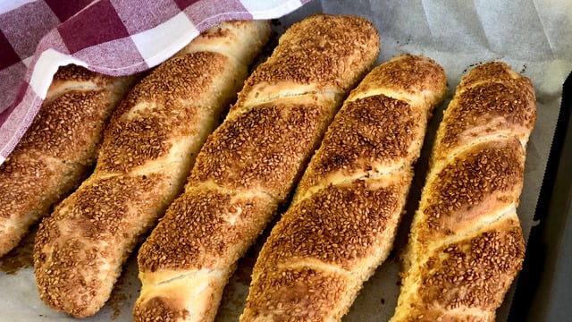 Dışı Çıtır Çıtır: Burgu Simit