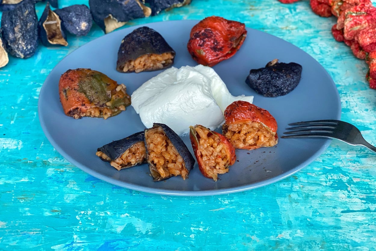 Gaziantep Usulü: Kuru Biber ve Patlıcan Dolması