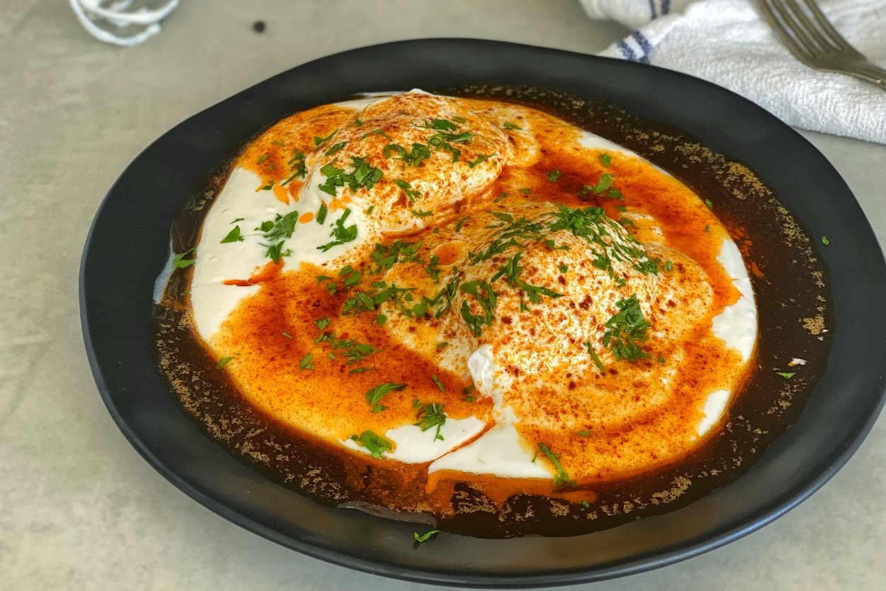 Turkish Egg: Çılbır