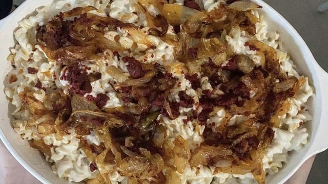 Bol Soslu: Salçalı Soslu Yoğurtlu Makarna