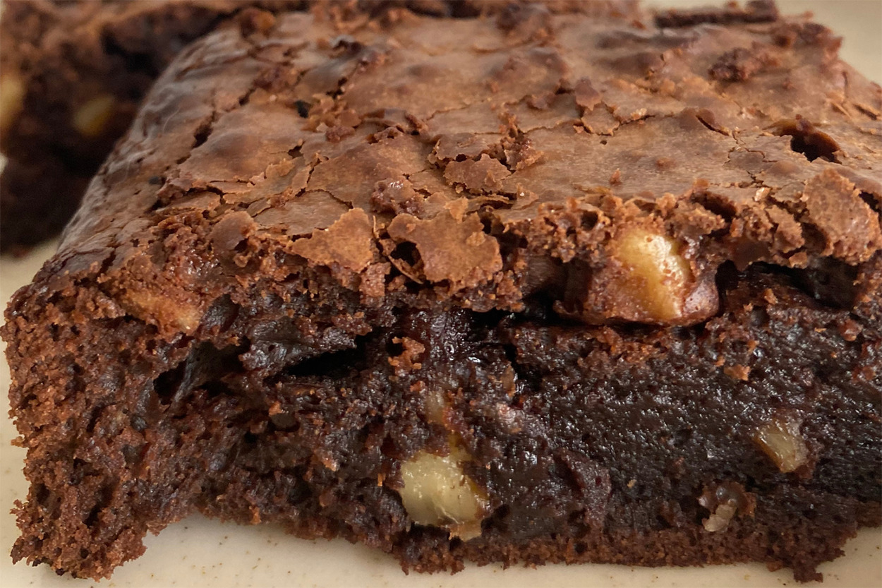 Mis Gibi Kıvamıyla: Cevizli Brownie
