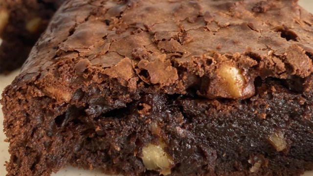 Mis Gibi Kıvamıyla: Cevizli Brownie