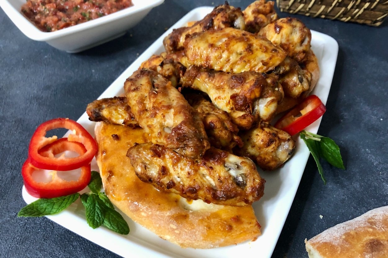 Sırrı Sosunda: Mangal Tadında Izgara Kanat
