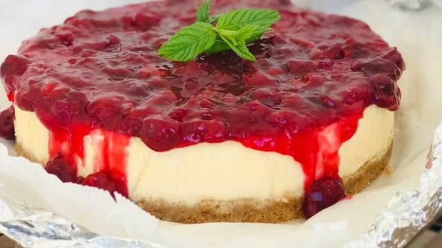 Denemeyen Pişman: Vişne Soslu Cheesecake