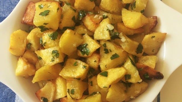 Her Öğüne Uygun: Limonlu Sarımsaklı Patates