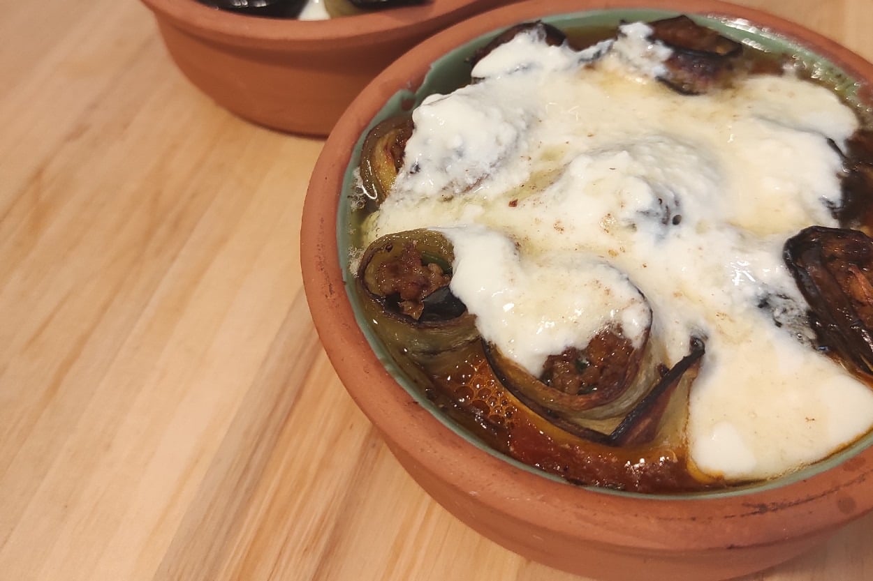 Kebap Tadında: Domates Soslu Rulo Patlıcan
