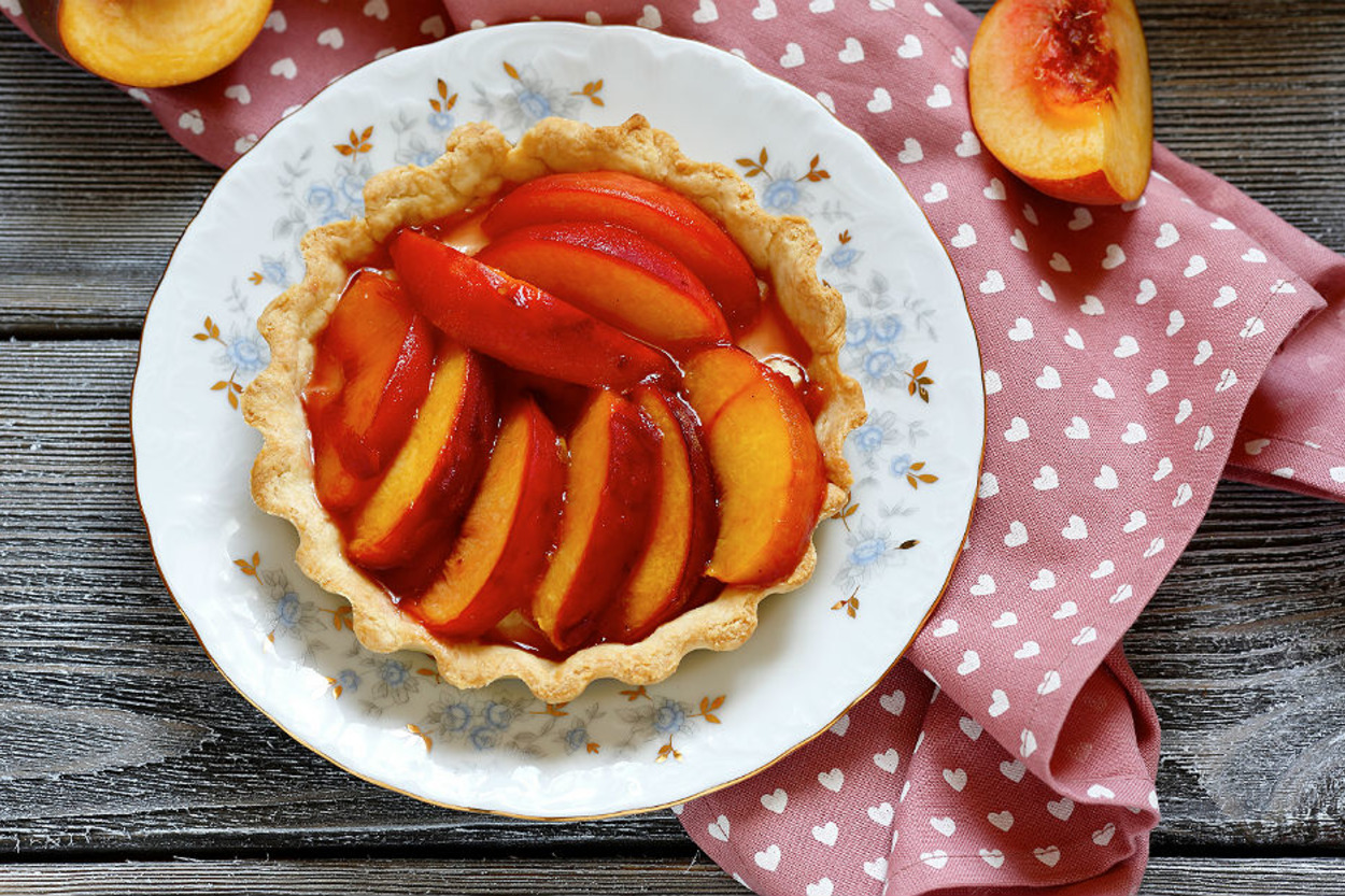 Parıl Parıl Parlar: Şeftalili Tart