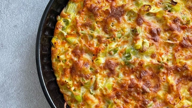 Çok Hafif: Pırasalı Peynirli Frittata