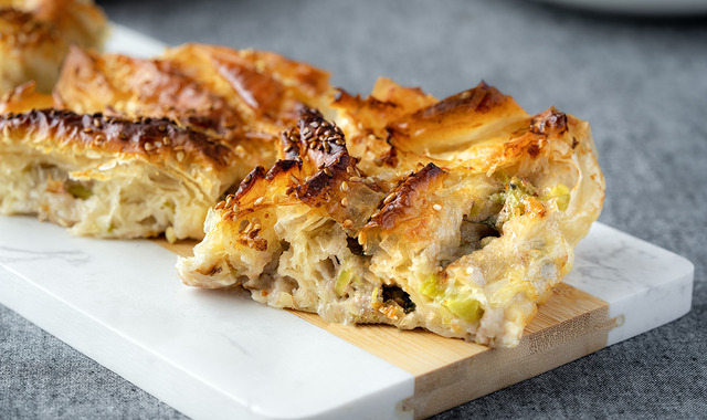 Baklavalık Yufkadan: Biberli Peynirli Çıtır Börek