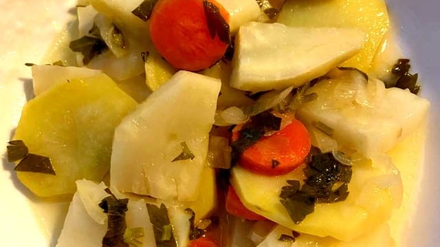 Vitamin Dolu: Zeytinyağlı Kereviz