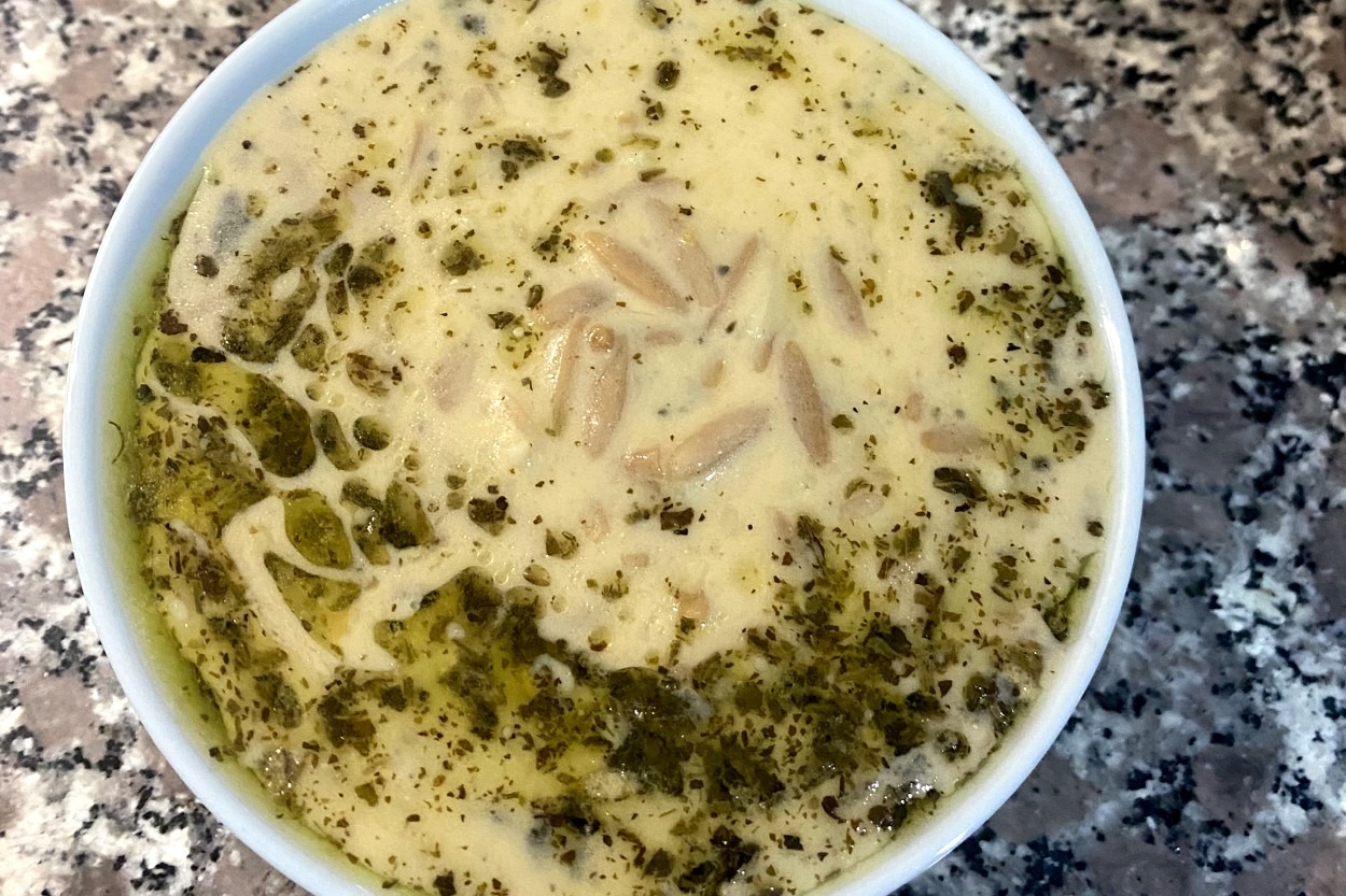 Arpa Şehriyeli Üstelik: Yumurtasız Yayla Çorbası