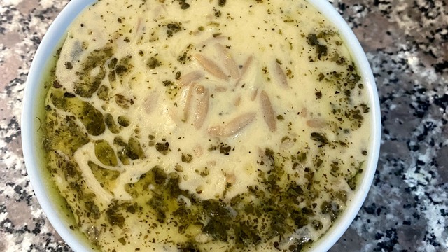 Arpa Şehriyeli Üstelik: Yumurtasız Yayla Çorbası