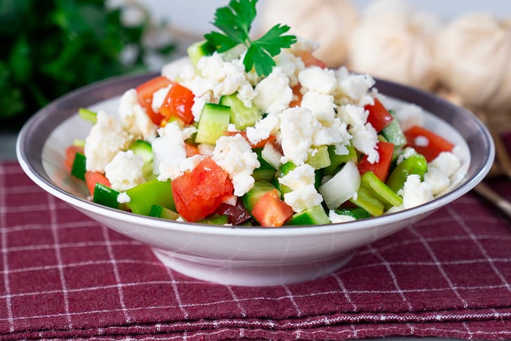 shopska-salatasi-sunum-yemekcom