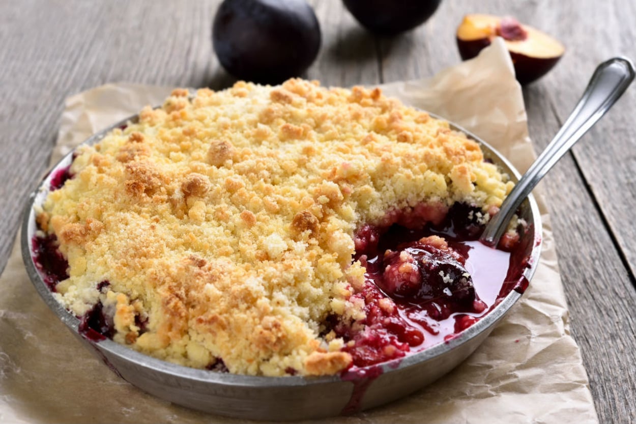 En Tatlı ve Meyveli Bahane: Erikli Crumble