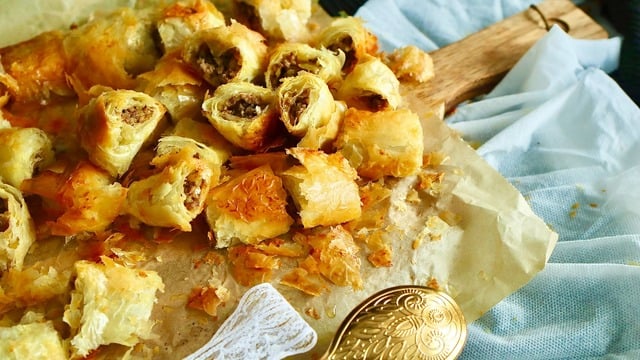 Kıymalı Patatesli: Baklavalık Yufkadan Börek