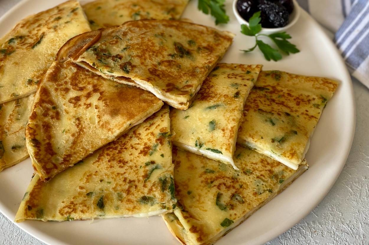 Yufka Kullanmadan: Peynirli Krep Börek