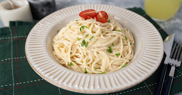 kremali-spagetti-asama4-yemekcom