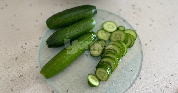 lokanta-usulu-salatalik-mezesi1