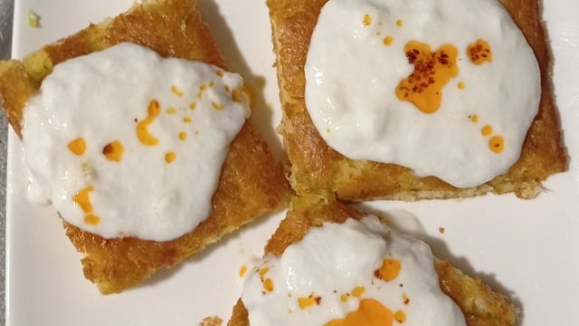 Tuzlu Kek Sevenlere: Mısır Unlu Pırasalı Kek