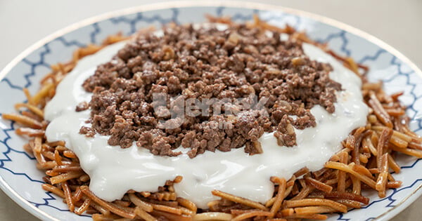 yogurtlu-kiymali-eriste-asama-7