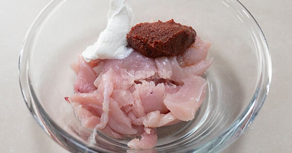 pilav-ustu-tavuk-doner-asama1-yemekcom