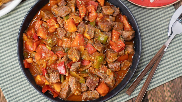 Ekmek Banmalık: Soslu Et Kavurma