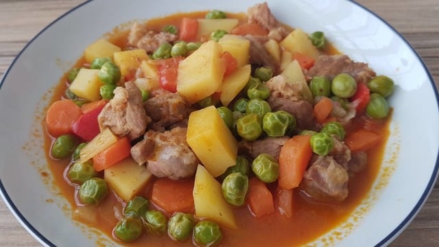 Acelesi Olana: Etli Bezelye