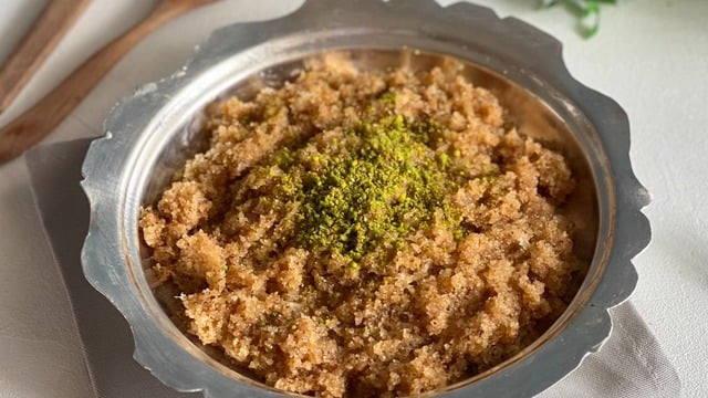 Tel Tel Olur: Peynirli İrmik Tatlısı