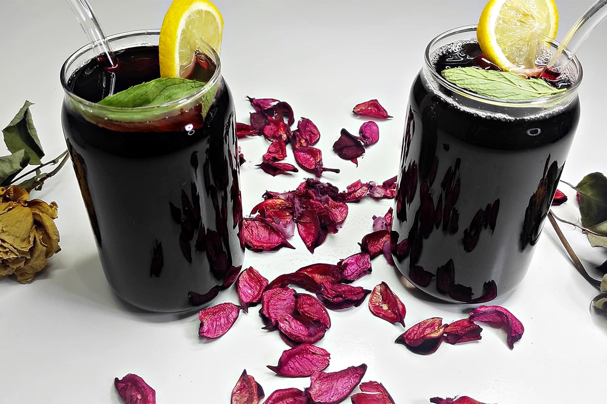 Ferah Ferah: Hibiskus Şerbeti