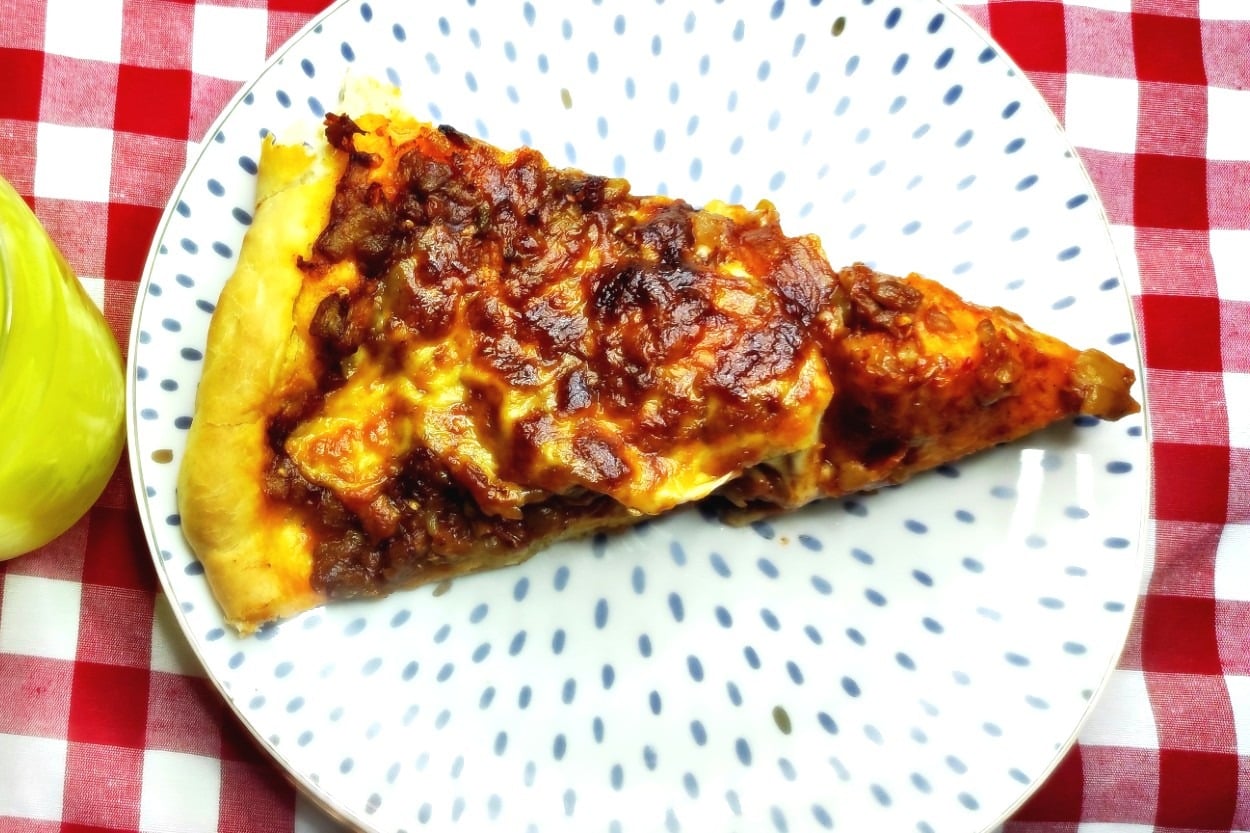 Vejetaryen Lezzet: Patlıcanlı Kaşarlı Pizza