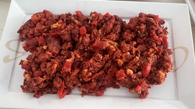 10 Dakikada Sofrada: Muhammara